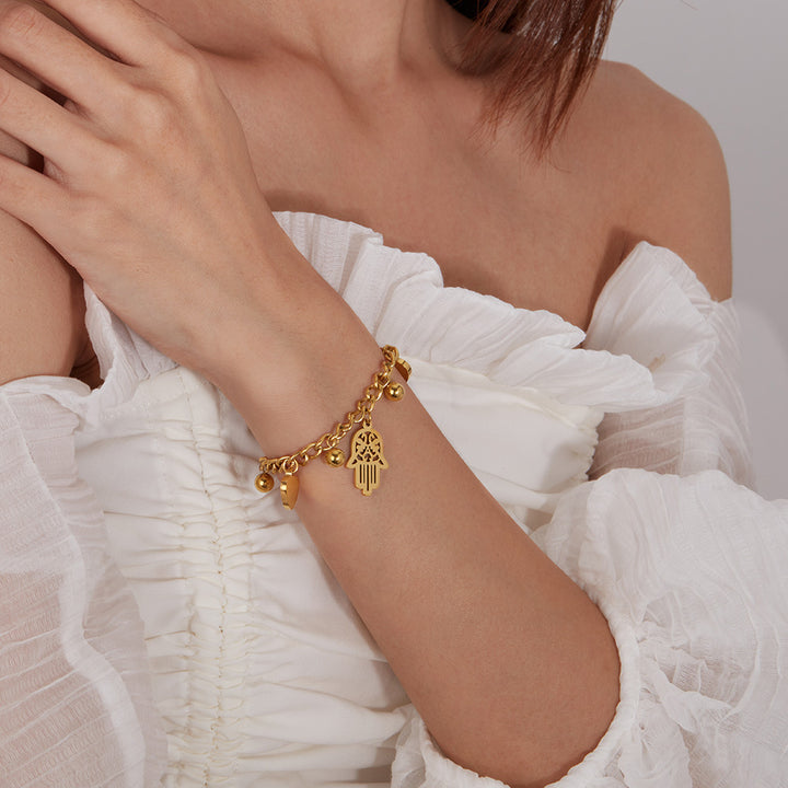 Personalized High-end Stainless Steel Heart-shaped Bracelet. front paket